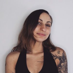 Meet your Posher, Carla